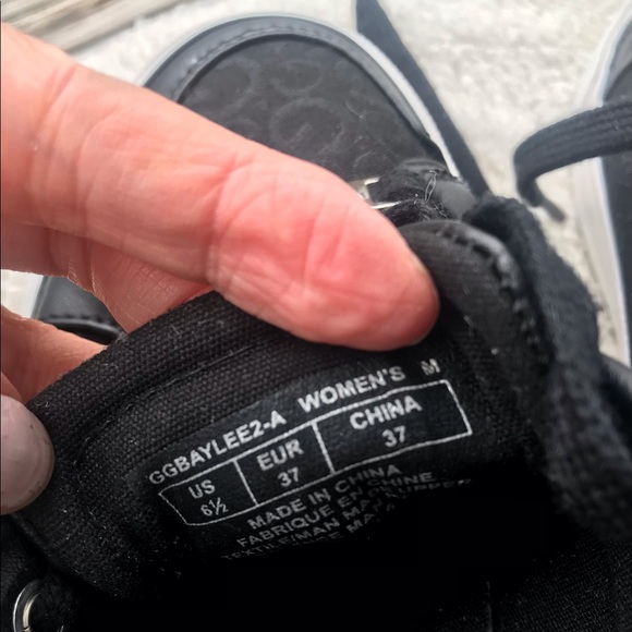 Guess Black sneakers size 6.5 - Picture 7 of 10